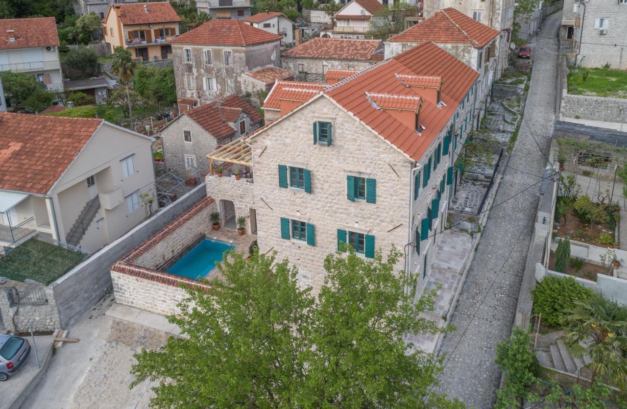 Apartments Gabela Рисан Экстерьер фото