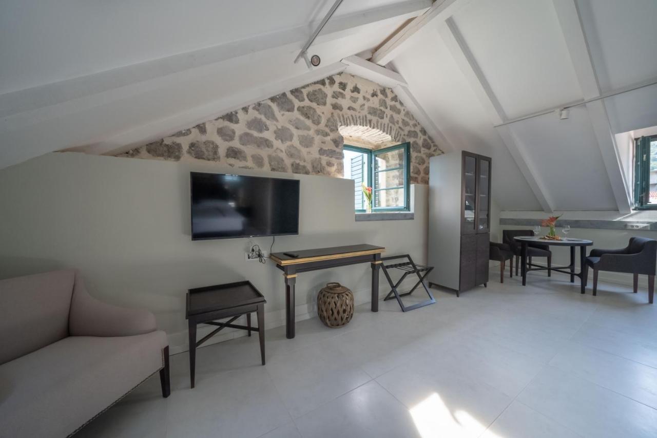 Apartments Gabela Рисан Экстерьер фото